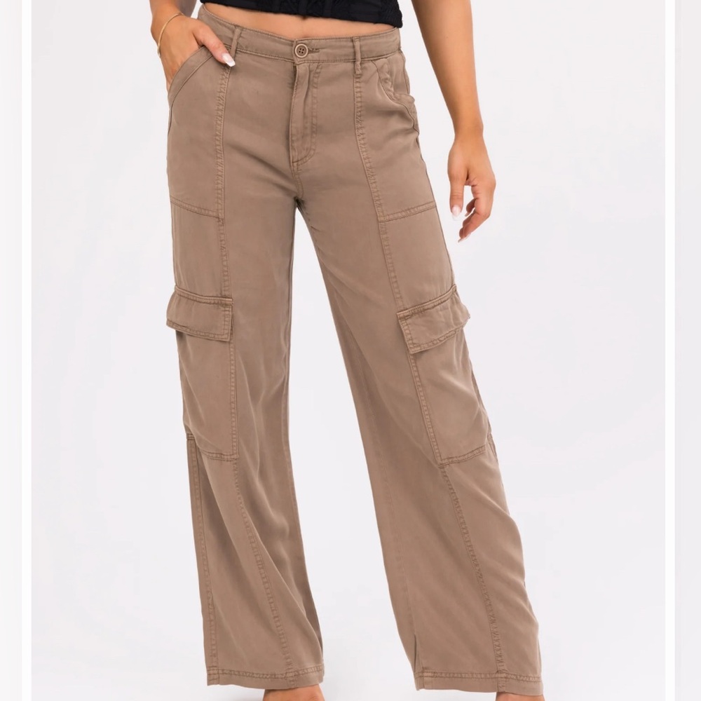Risen Peanut Wide Leg Tencel Cargo Pants size small women, like new, casual wear